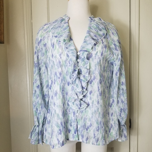 Entro Black Button Down Long Sleeve Puff Jacket
